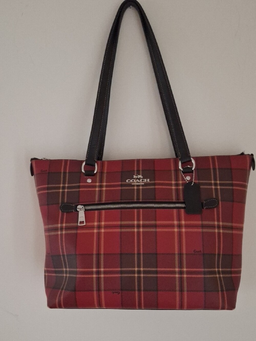Classic Gorgeous Coach Red Plaid Tote with Black Handles - Picture 2 of 12